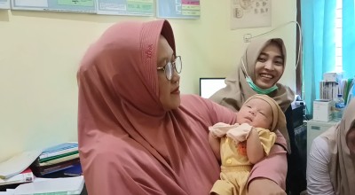 Kondisi Bayi Cantik Ditemukan di Musala Tuban, Kini Dirawat Warga