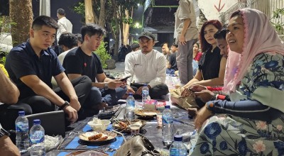 Yenny Wahid Nongkrong Bareng Milenial di Surabaya, Ngobrolin Apa?