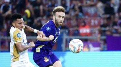Bayu Otto Berpeluang Duet Bareng Ze Valente saat Lawan Persib Bandung