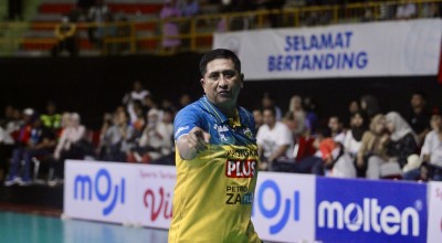 Curhat Pelatih Tim Voli Petrokimia Gresik Pedro Lilipaly, Sulitnya Melatih Tim Putri