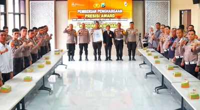 Tingkatkan Pelayanan Masyarakat, Polresta Sidoarjo Raih Presisi Award Lemkapi