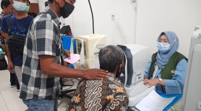 Diinisiasi Kemensos, Ratusan Penderita Katarak Ikuti Operasi Gratis di RSUD dr. Soegiri Lamongan