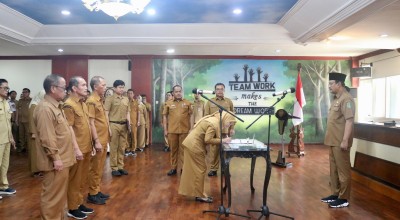 Gus Ipul Lantik 3 Pejabat Tinggi Pratama Pemkot Pasuruan