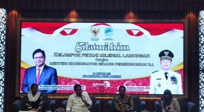 Airlangga Hartarto Temui Petani Milenial Lamongan, Dorong Penggunaan Pupuk Organik