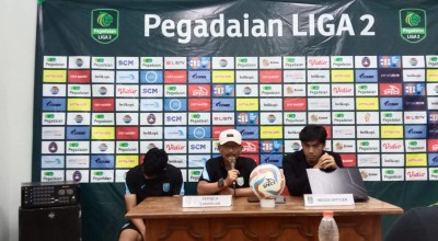 Djanur Rombak Skuad Persela Lamongan saat Menjamu Persipa: Formasi Kombinasi