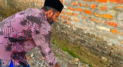 Warga Kedungkendo Sidoarjo Temukan Bayi Dibungkus Sarung Biru Dikerubuti Semut