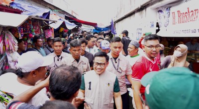 Berkunjung ke Gresik, Cak Imin Dicurhati Pedagang Soal Ini