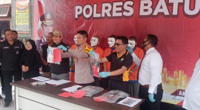 Polres Batu Amankan Dua Pelaku Penyalahgunaan Sabu Setengah Kilogram