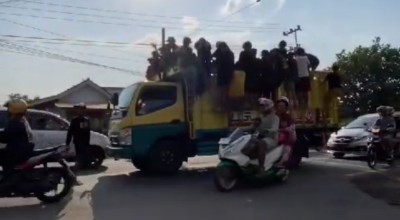 Resahkan Warga, Gerombolan Remaja Hadang Kendaraan di Akses Suramadu Bangkalan