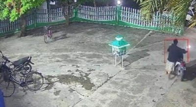 Ditinggal Salat Subuh, 2 Motor Jemaah di Sampang Hilang