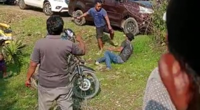Viral, Dua Pria Bangkalan Duel di Arena Sabung Ayam