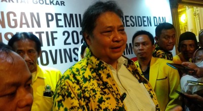 Dukungan Golkar kepada Khofifah Maju Pilgub 2024, Airlangga: Kami Selalu Bersama