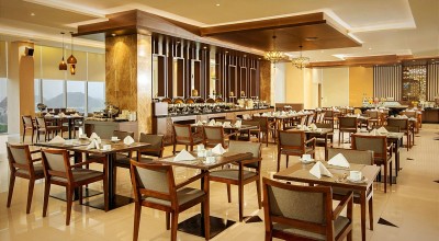 Malam Tahun Baru, Hotel Santika Gresik Gelar Voyage to The Future