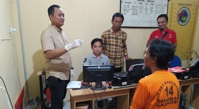 Tukang Cukur Nyabu agar Kuat Melek Bikin Akik, Ditangkap di Bangkalan