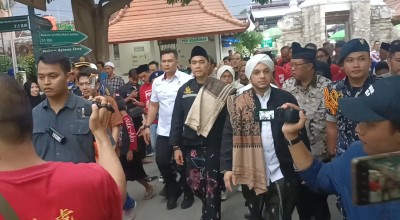 Roadshow di Jatim, Ketum PSI Kaesang Pangarep Ziarah ke Makam Sunan Bonang Tuban