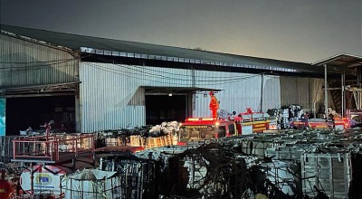 Gudang Aspal Curah Komplek Pelindo di Gresik Terbakar