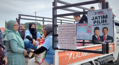 Relawan Praban Milenial Gresik Aktif Kampanye sambil Gelar Pasar Murah