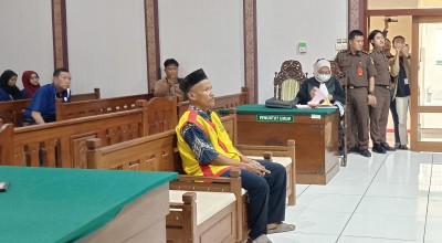 Kakek di Bojonegoro Diadili karena Curi Ayam Milik Bu Kades