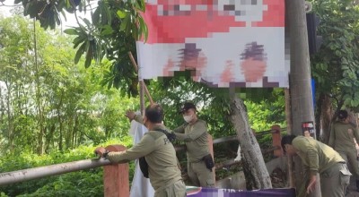 Satpol PP Surabaya Tertibkan APK Langgar Aturan, Kok Baru Bergerak?