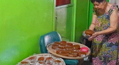 Harga Bahan Kue Keranjang Naik Jelang Imlek 2024, Penjual Sambat Sepi Pembeli