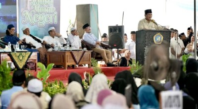 Prabowo Dinobatkan jadi Sahabat Santri Indonesia di Ponpes Genggong Probolinggo