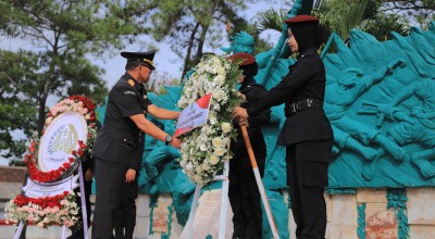 Kemenkumham Jatim Pimpin Ziarah di TMP, Peringati HBI ke-74 dan HUT ke-20 PIPAS