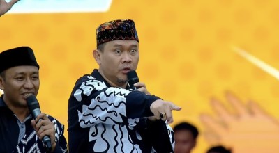 Cak Lontong Melotot dalam Kampanye Paslon 03 di Banyuwangi, Gimmick atau Emosi?