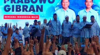 Deklarasi Nderek Kyai di Bumi Sholawat Sidoarjo, Gus Muhdlor Orasi Dukung 02