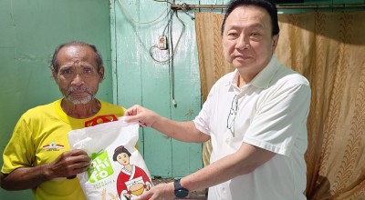 Asosiasi Muda Jatim Gelar Baksos di Jalan Dapuan Surabaya, Sambut Imlek 2024