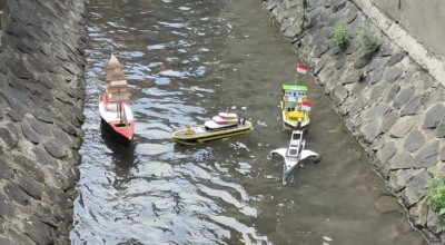 Keseruan Lomba Balap Perahu di Kediri, Kampanye Jaga Kebersihan Sungai