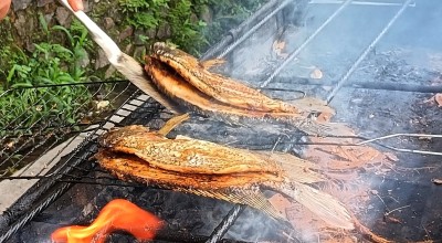 Ikan Bakar Batok Kelapa Depan SMAN 1 Pandaan, Bikin Ketagihan