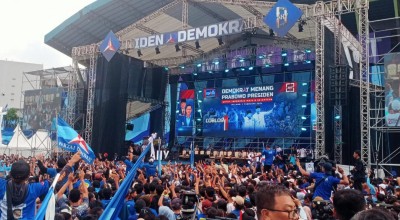 Ribuan Massa Padati Stadion Gajayana Malang, Kampanye Demokrat Dihadiri Prabowo