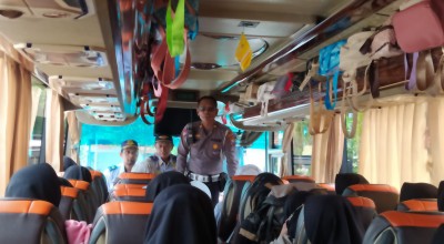 Satlantas Bangkalan Lakukan Ram Check Bus Pariwisata