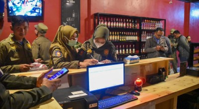 146 Botol Mihol Tanpa Izin Disita Satpol PP Surabaya dalam 1 Bulan