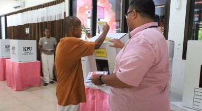 TPS Liponsos Keputih Surabaya Beri Apresiasi Penghuni yang Nyoblos, Apa Itu?