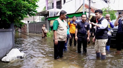 Emil Dardak Ungkap Salah Satu Sebab Banjir Sidoarjo adalah Eceng Gondok 7 Km