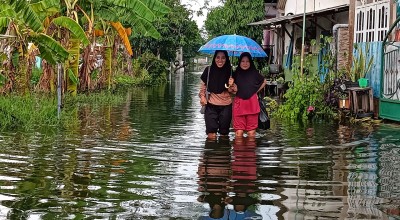 Warga Desa Trosobo Taman Sidoarjo Belum Dapat Bantuan, 2 Minggu Kebanjiran