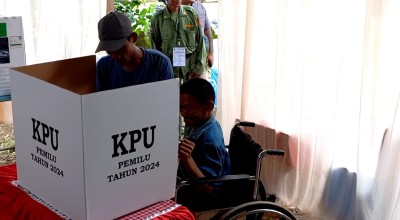 Pemilih Disabilitas Sambat Akses TPS di Trenggalek, Ini Respons Bupati Ipin