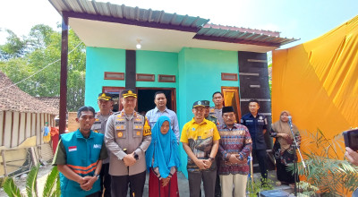 Program Bedah Rumah PWI Lamongan, Renovasi Tempat Tinggal Janda Miskin