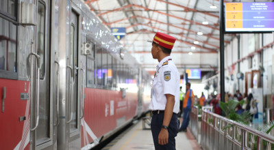 2 KA Keberangkatan Daop 7 Madiun Dialihkan ke Jalur Selatan, Semarang Banjir