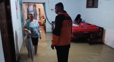 2 Desa di Pajarakan Probolinggo Terendam Banjir usai Hujan Deras 4 Jam