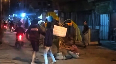 Warga Sidoarjo Taman Pohon di Jalan Rusak, Bagaimana Ini Pak Bupati?