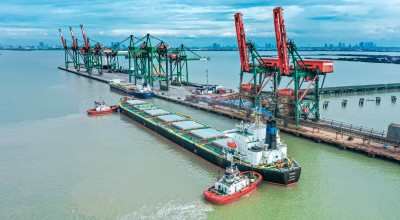 TTL Disinggahi Kapal dengan Draught Terdalam Capai 13,27 Meter, Pecah Rekor