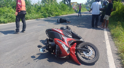 Pemotor Lamongan Tewas Tertabrak Pikap saat Hindari Jalan Rusak