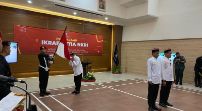 3 Napiter Jaringan JAD dan JI di Lapas Kediri Cium Bendera Merah Putih