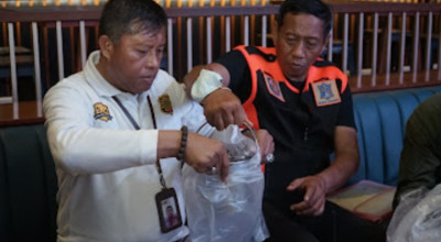 1 Kelab Malam Mokong Disegel Satpol PP Surabaya
