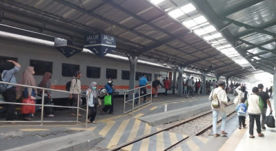 H-10 Lebaran, 7.796 Pemudik Gunakan Jalur  KAI Daop 9 Jember