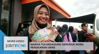Video: Warga Tulungagung Geruduk Mobil Penukaran Uang