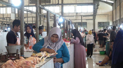 Harga Daging Ayam di Lamongan Naik Susul Telur