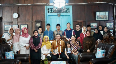 Mas Dhito Kunjungi Ndalem Pojok Bersama Pramono Anung dan Keluarga